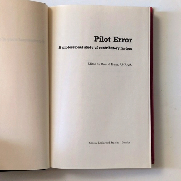 Pilot Error: A Professional Study of Contributory Factors - 1976 - Picture 8 of 16